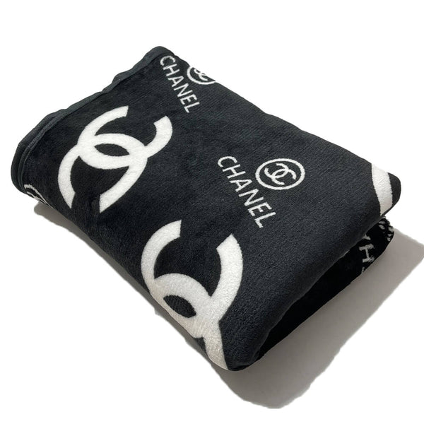 Black Dog Tactile Blanket