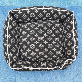 The Fluffy LV Bed