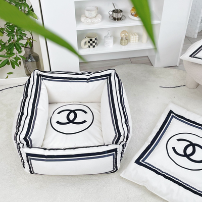 Unique CC Vibrant Bed