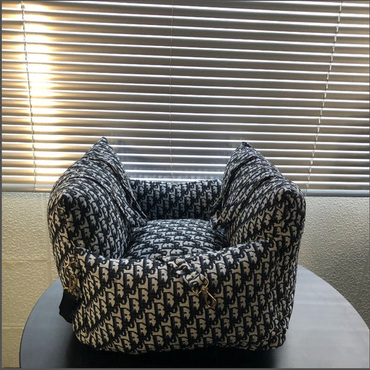 DD  Luxury Dog Car Vintage Seat