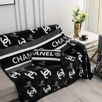 Black Dog Tactile Blanket