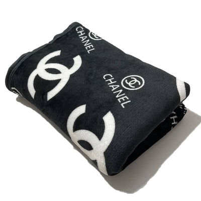 Black Dog Tactile Blanket