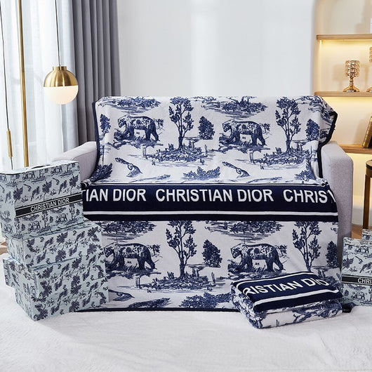 Leaf Dog Layered Blanket