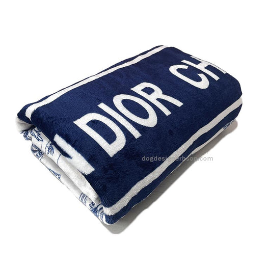 Leaf Dog Layered Blanket